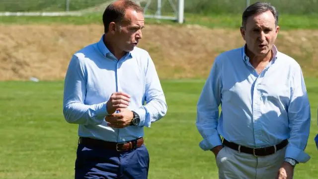 Christian Lapetra y Carlos Iribarren, dirigentes del Real Zaragoza, este miércoles en Boltaña.