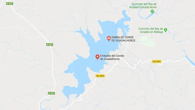 El detenido fue sorprendido con un menor en el interior de un vehículo en el entorno del pantano de Conde del Guadalhorce.