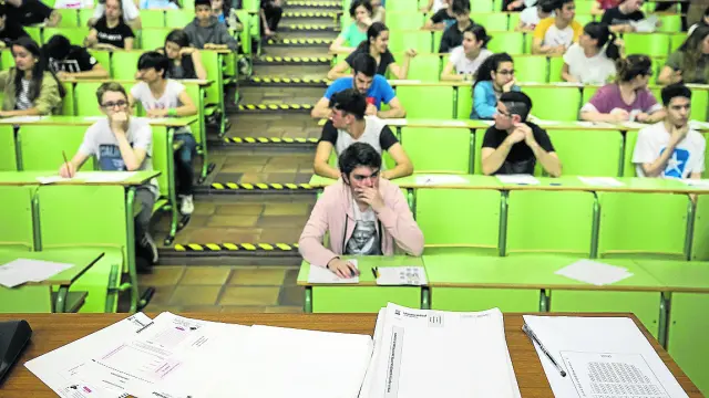 Examen de la Evau (antigua selectividad) en el campus de Zaragoza el pasado junio.