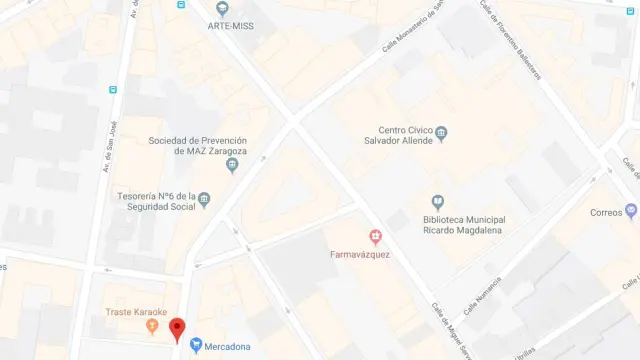 El robo se produjo en un bar ubicado en la calle Monasterio de Samos.