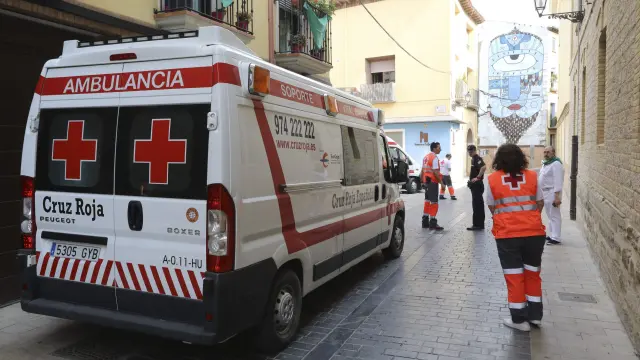Una de las ambulancias del operativo de Cruz Roja en el chupinazo