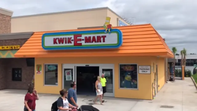 Exterior del Kwik-E-Mart de Myrtle Beach.