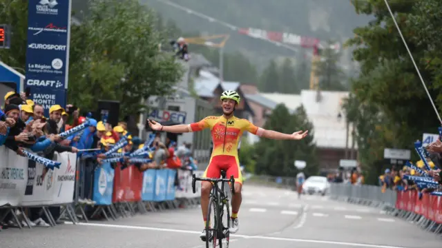 El aragonés Fernando Barceló se impone en solitario en la novena etapa del Tour del Porvenir