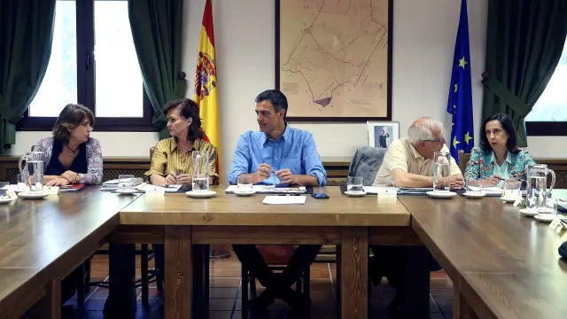Reunión de Sánchez con sus ministros.