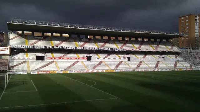 El Estadio de Vallecas, cerrado hasta octubre por obras.