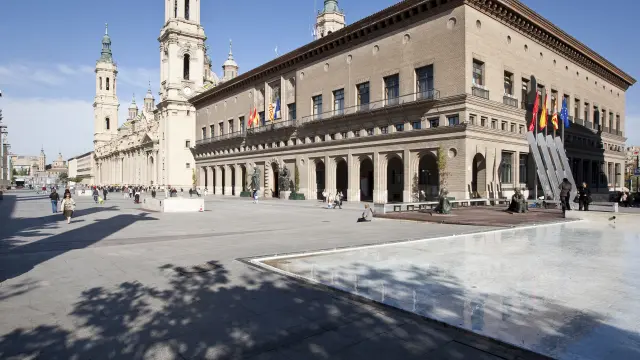 El Ayuntamiento de Zaragoza, en la plaza del Pilar.