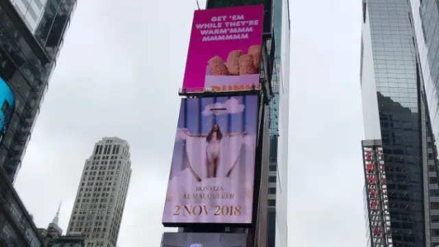 El anuncio del nuevo álbum de Rosalía en Times Square (Nueva York).
