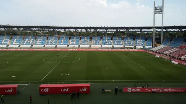 El estadio Juegos del Mediterráneo, una hora antes del partido.