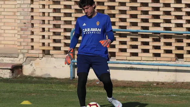 Cristian Álvarez, durante un entrenamiento del Real Zaragoza