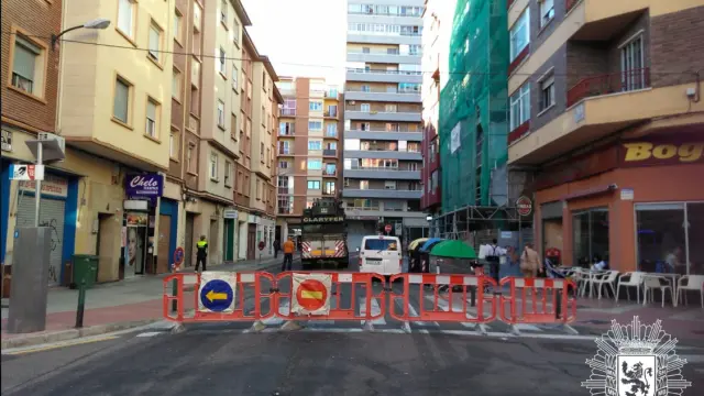Imagen de la calle de Escosura publicada en la cuenta de Twitter de la Policía Local.