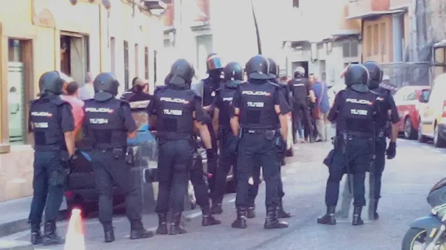 El juez tuvo que solicitar la presencia de los antidisturbios para poder acceder a la vivienda, en la calle de Marcos Zapata de Zaragoza.