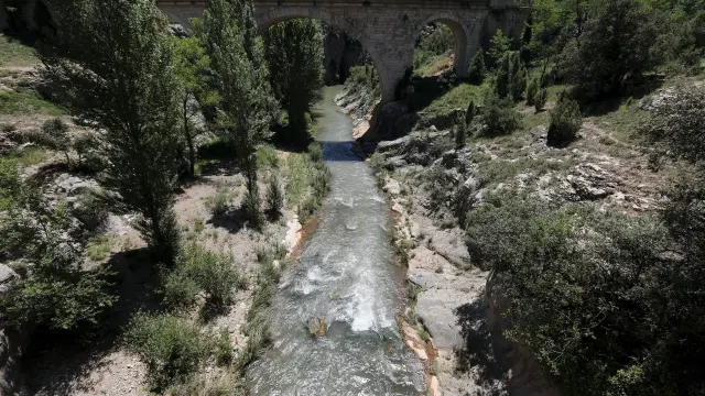 Parajes de cine en Rubielos de Mora con el río Mijares