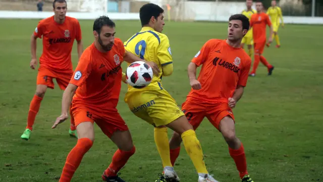 Fútbol. Tercera División- Almudévar vs. Belchite.