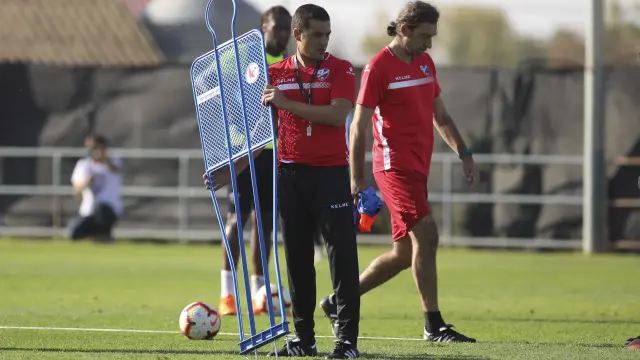 Francisco, junto a su segundo entrenador, Jaime Ramos.