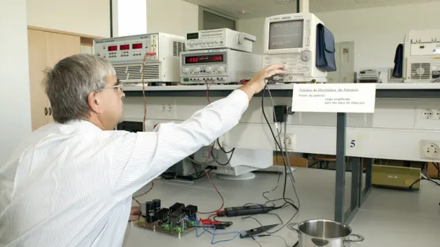 Laboratorio de Electrónica de la Empresa BSH Electrodomésticos (BALAY) en el Campus Politécnico de la Universidad de Zaragoza