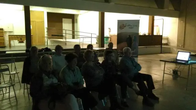 Participantes a la sesión de Pueblos Vivos en Azlor.