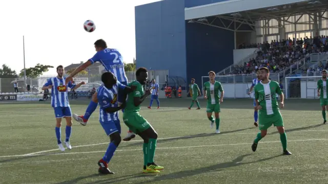 Imagen del partido disputado entre el Ejea ante el Cornellá.