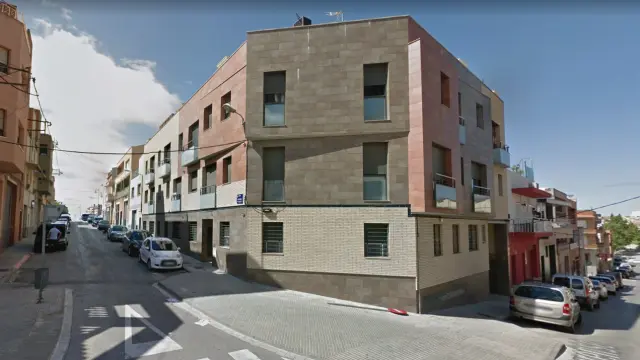 Edificio situado en el número 65 de la calle de Asturias en Terrassa, donde suena ininterrumpidamente la alarma.
