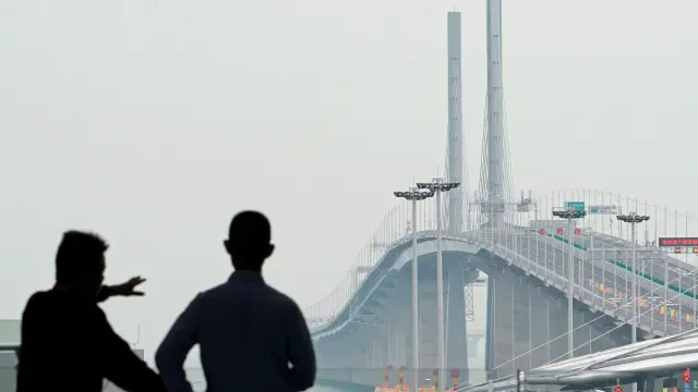 El puente sobre el mar más largo del mundo.