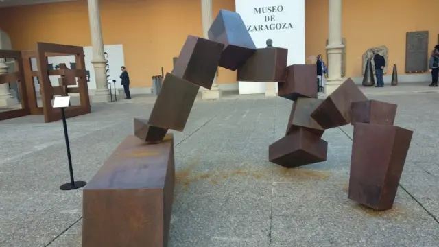 Escultura de Santiago Gimeno.