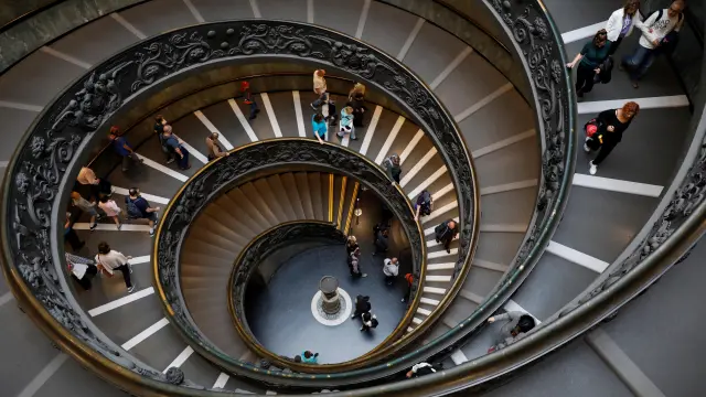 Escalera de los museos vaticanos