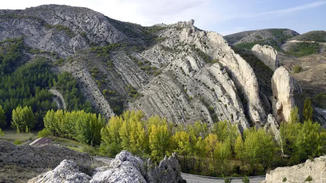 El Parque Geológico de Aliaga, con sus singulares formaciones rocosas, ofrece parajes de gran belleza.