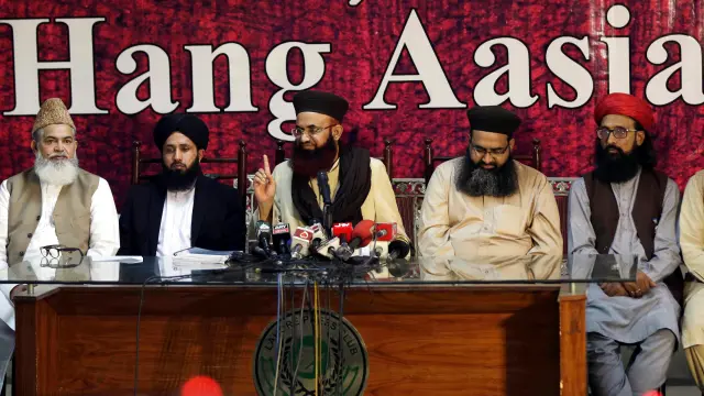 Líderes de un partido islamista paquistaní piden la horca para Asia Bibi, madre de cinco hijos acusada de blasfemia.