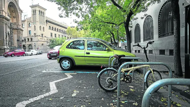 El Consistorio ya ha comenzado a ganar aparcamientos para bicis en espacios de zona azul