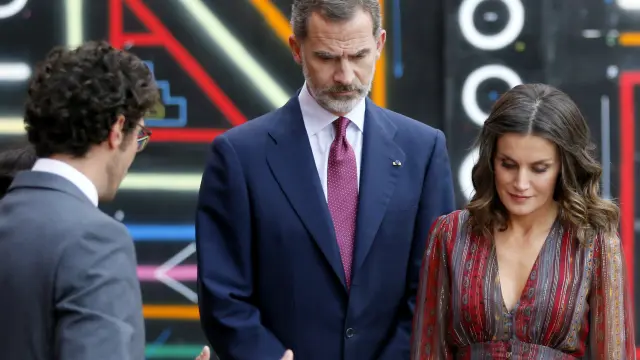 Felipe VI y la reina Letizia visitan el Centro Cultural de España en Lima, en su segunda jornada en Perú.
