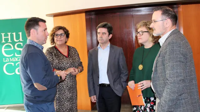 Representantes de las entidades implicadas en el Congreso Hecho en los Pirineos de 2019 se han reunido en la Diputación de Huesca.