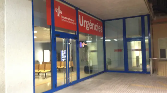 Entrada de urgencias del Hospital de Palamós.
