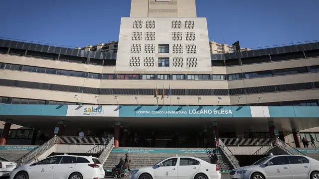 Fachada del Hospital Clínico Universitario Lozano Blesa.