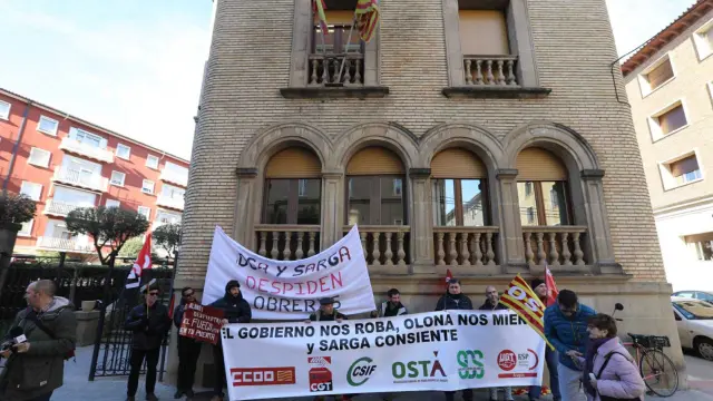 La protesta en Huesca ha tenido lugar frente a la sede del servicio provincial de Desarrollo Rural