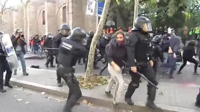 Siete detenidos en la manifestación de los CDR en Barcelona.