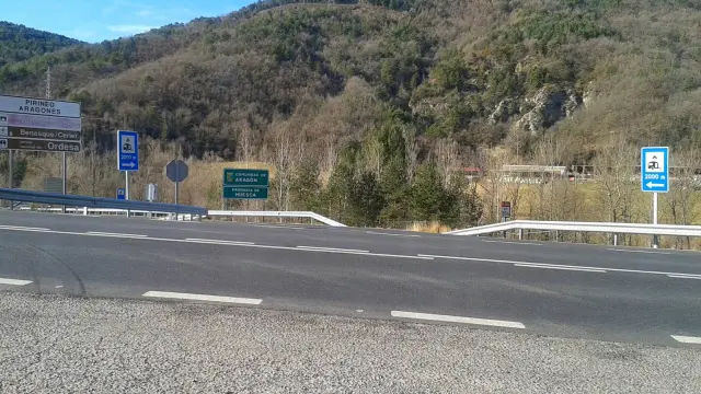 Cruce de las dos carreteras nacionales, en el municipio de Montanuy.