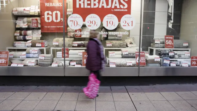 El Gobierno de Aragón insta a no caer en el consumo compulsivo durante las rebajas