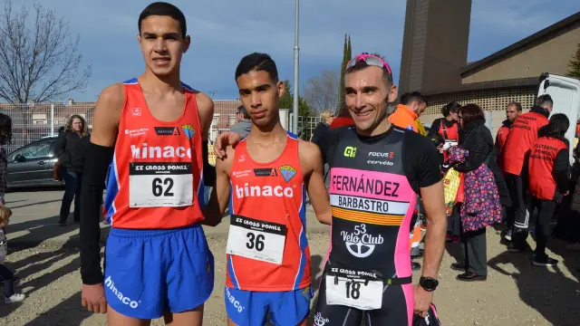 Dos atletas de Barbastro triunfan en casa en el Cross de la Peña Pómez