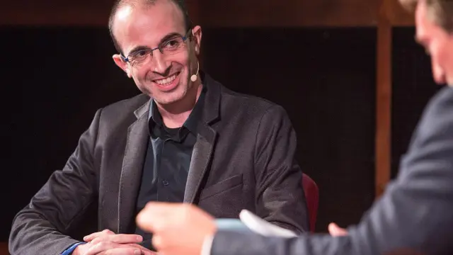 Yuval Noah Harari, autor de 'Sapiens', en una conferencia.