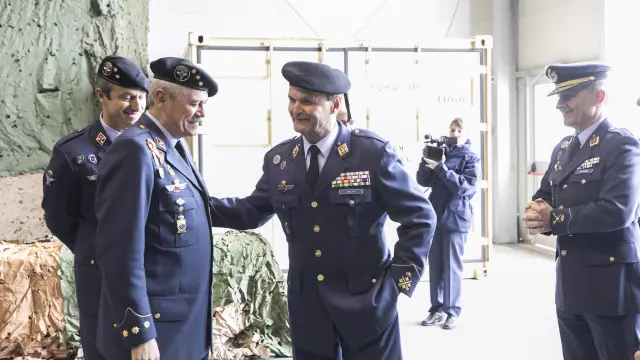 El jefe de Estado Mayor del Ejército del Aire, general Javier Salto, esta mañana en la Base de Zaragoza durante el acto del 25 aniversario del EADA.