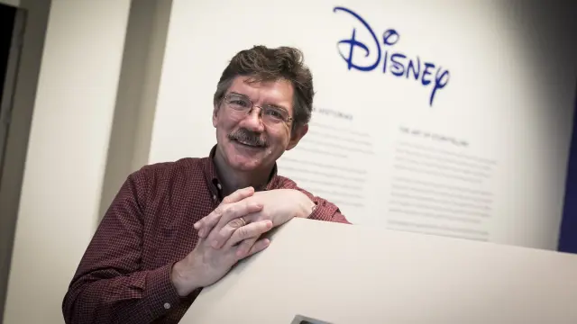 Mark Henn, animador de varias películas de Disney, ayer en la exposición del Caixaforum.