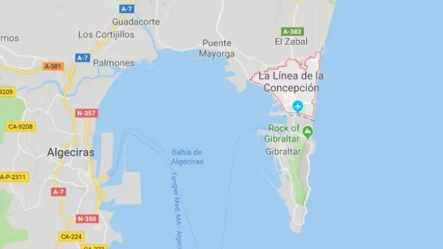 El ataque se produjo cuando unos quince miembros de Podemos estaban reunidos en la sede de La Línea (Cádiz).