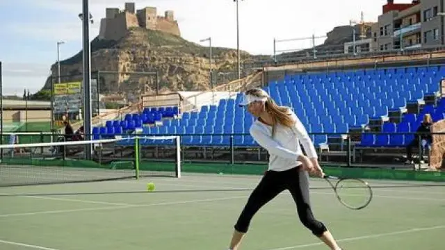 El Torneo Internacional de Tenis Conchita Martínez se celebra anualmente en Monzón.