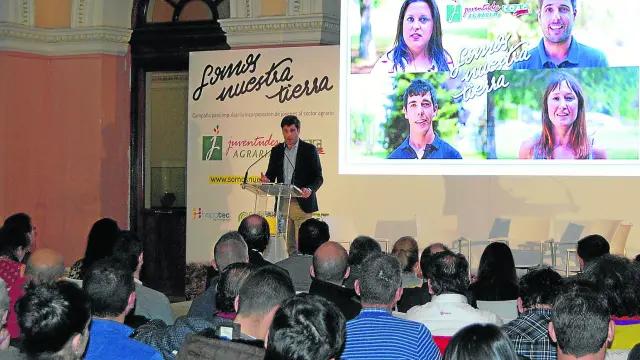El aragonés Marcos Garcés, coordinador general de las Juventudes de COAG, en la presentación de la campaña en Madrid.