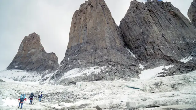 Escalada en la Patagonia, en la película 'Notes from the Wall'.