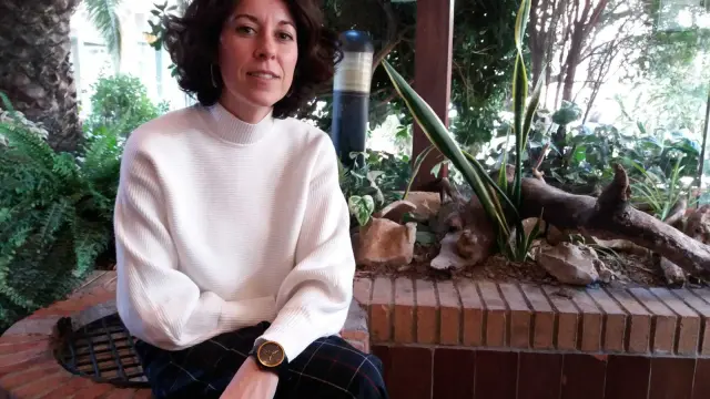 Raquel del Moral (Zaragoza, 1980), doctora en Psicología y Sociología, lleva desde el año 2011 estudiando la influencia que la soledad crónica tiene sobre las personas mayores.