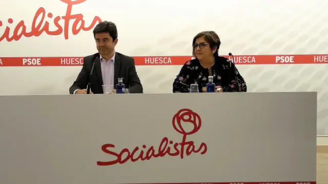 Luis Felipe y Elisa Sancho durante la rueda de prensa ofrecida este martes 12 de febrero.
