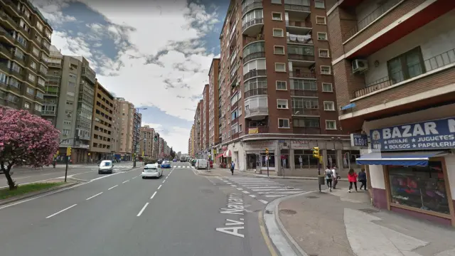 La avenida de Navarra a la altura de la calle de Teodoro Iriarte Reinoso.