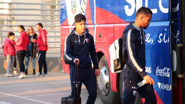 Cucho Hernández, antes de subir al autobús y poner rumbo a Barcelona.