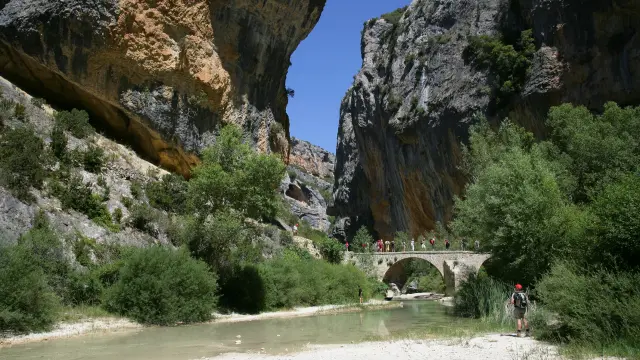 El puente de Villacantal.