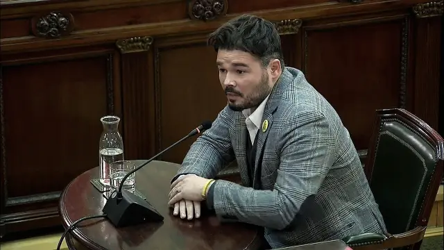 Gabriel Rufián durante su comparecencia como testigo en el TS.
